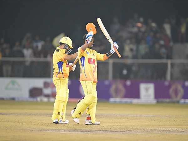 Pawan Negi and Suresh Raina leading VVIP Uttar Pradesh to victory in inaugural season of Indian Veteran Premier League (Image: IVPL)